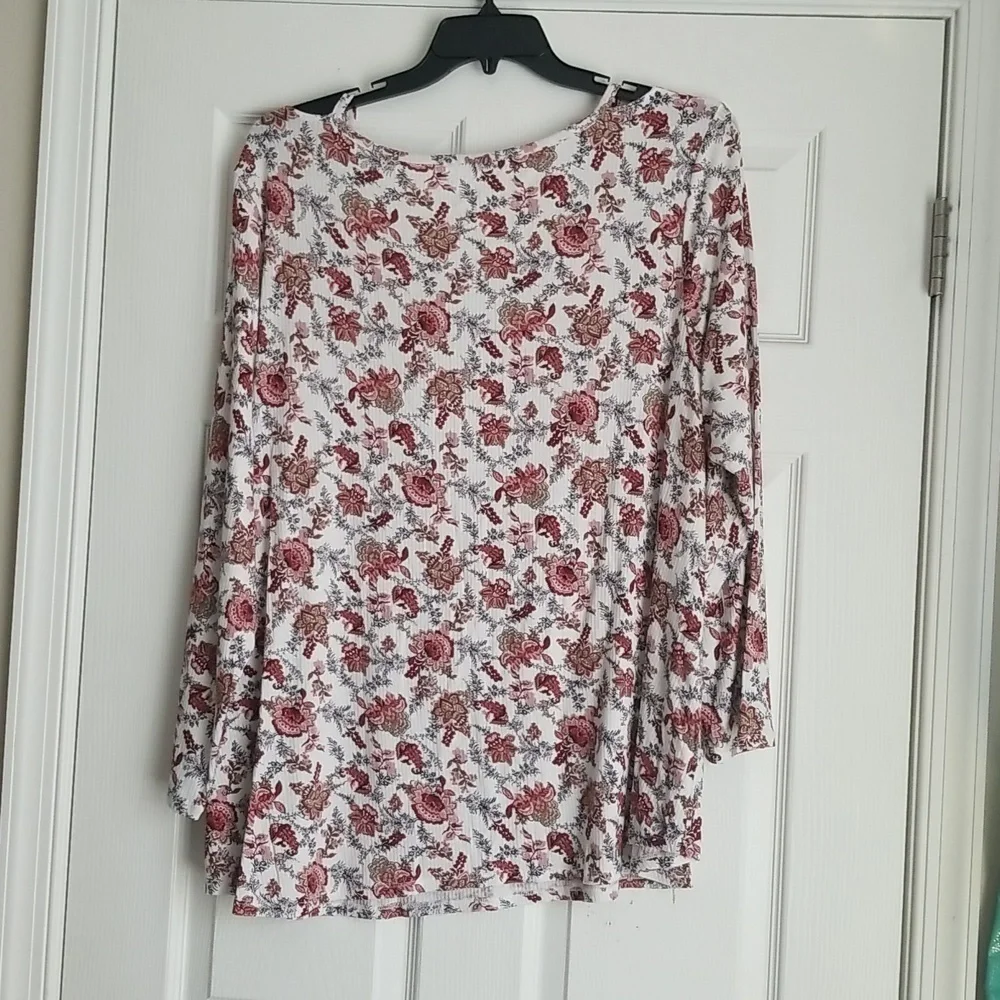 Westport Women's Floral Top - Picture 6 of 11